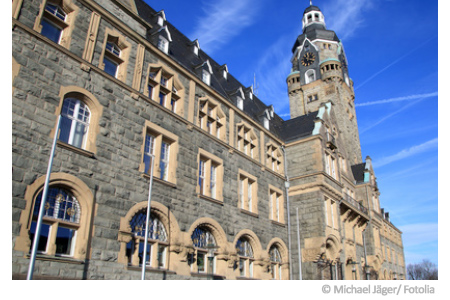 Nicht nur Remscheids historische Gebäude können von Schimmel befallen sein.